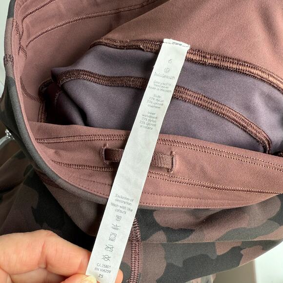 Lululemon 10" Bike Shorts – Camo Brown Earth Multi, Size 6 - Picture 6 of 7